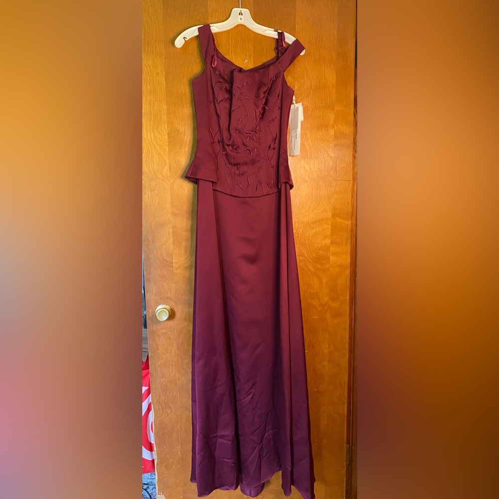 Mori Lee Vintage Wine Sweetheart Gown